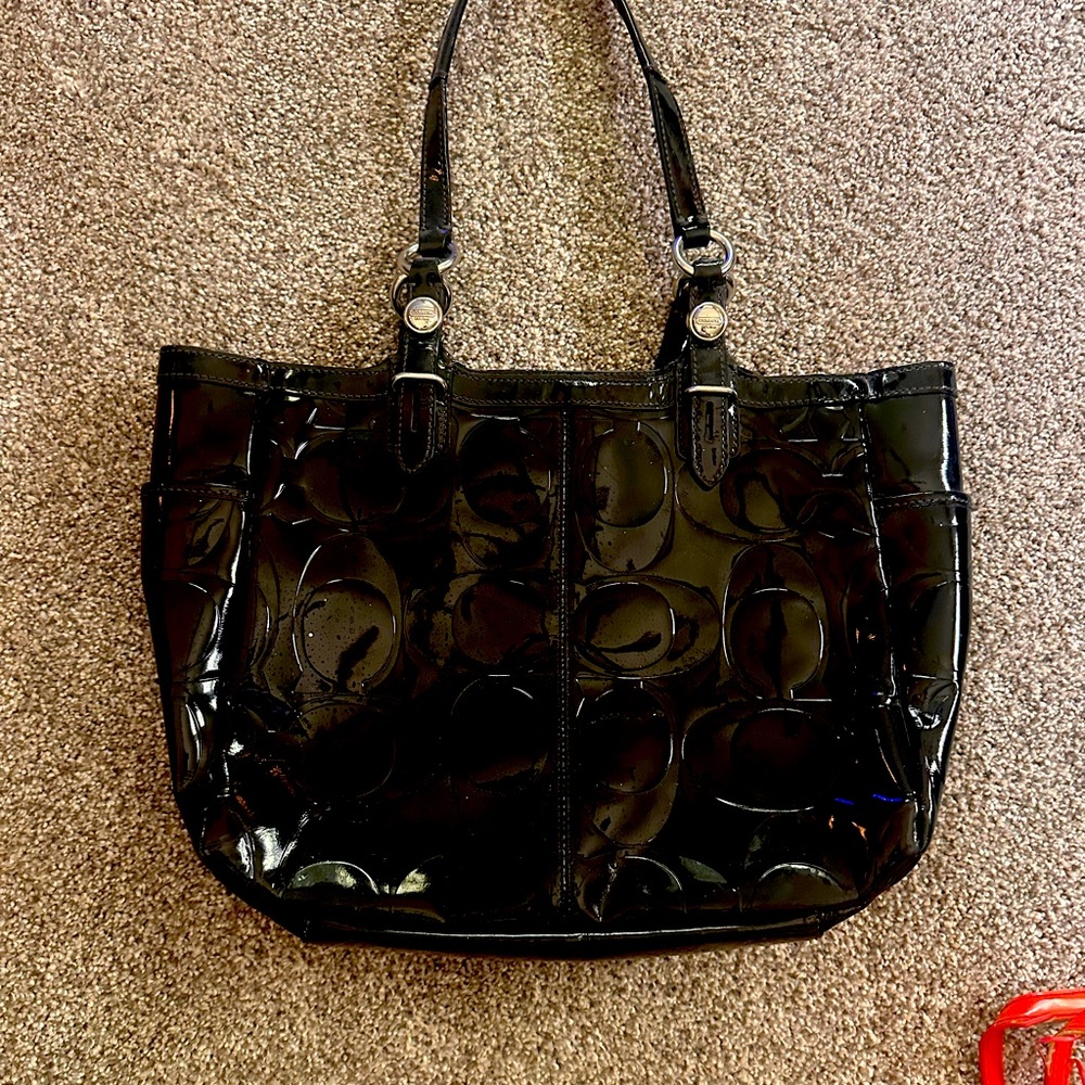 Medium size coach purse
